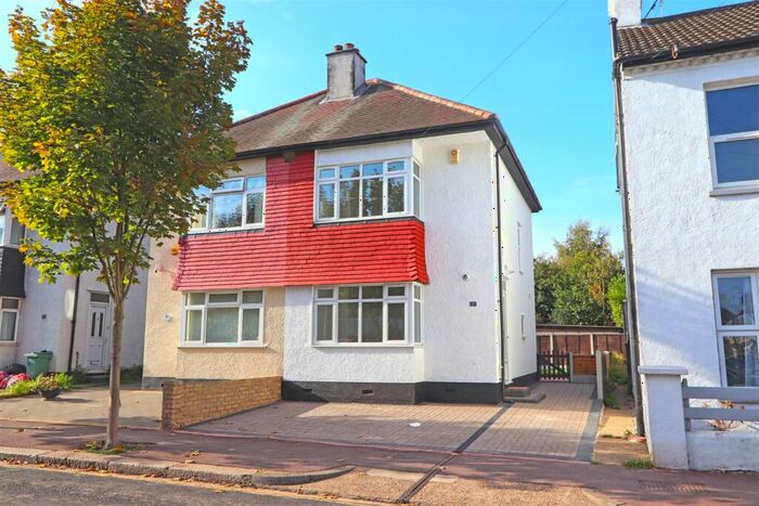 3 Bedroom Semi-Detached House To Rent In Colchester Road, Southend-On-Sea, SS2