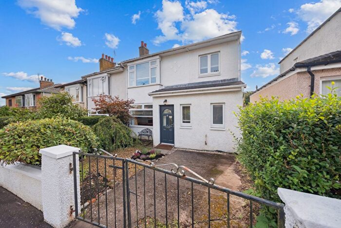 3 Bedroom End Of Terrace House For Sale In Moray Drive, Clarkston, G76