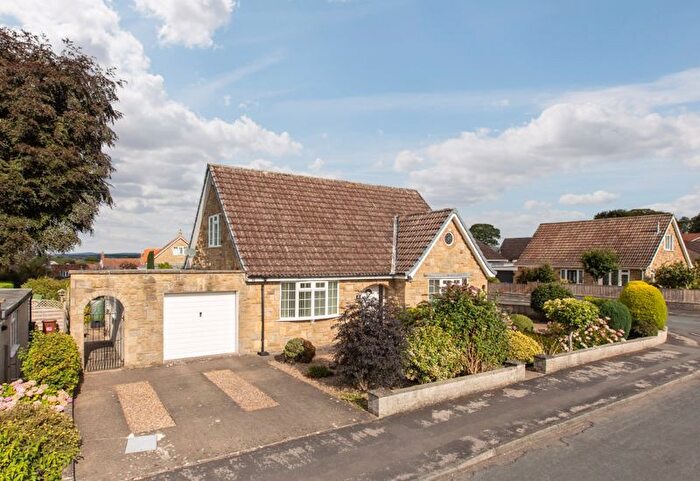 3 Bedroom Detached Bungalow For Sale In Rosamund Avenue, Pickering, YO18