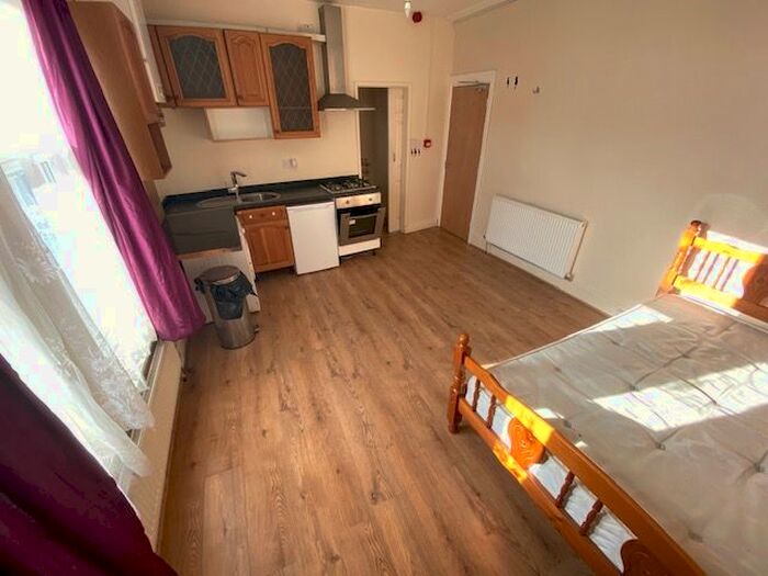 Studio To Rent In Cavendish Road, Leicester, LE2