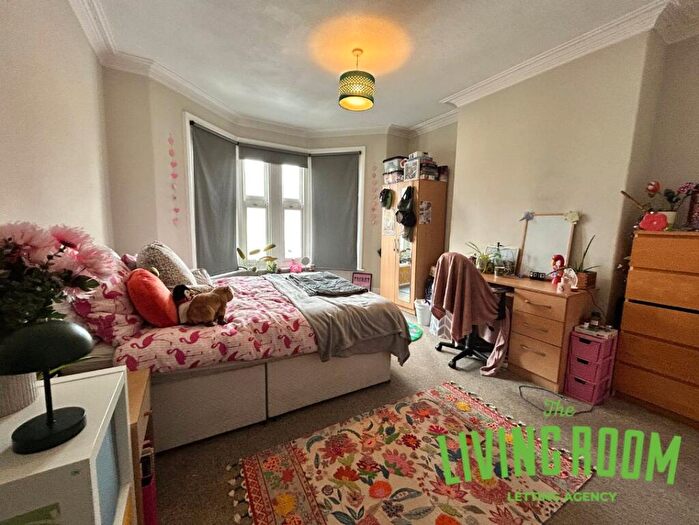 6 Bedroom House To Rent In Pen-Y-Wain Road, Heath, Cardiff, CF24