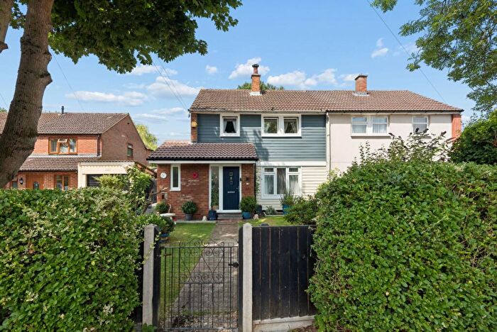 3 Bedroom Semi-Detached House For Sale In Twinwoods, Stevenage, SG1