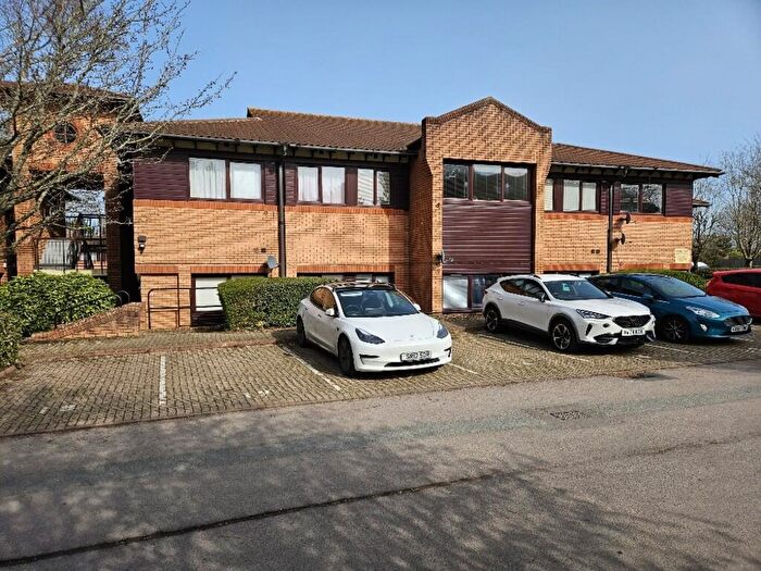 2 Bedroom Flat For Sale In Furze Court, Fareham, PO16