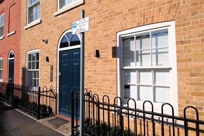 Studio To Rent In Queningate Court, Canterbury - Ref, CT1