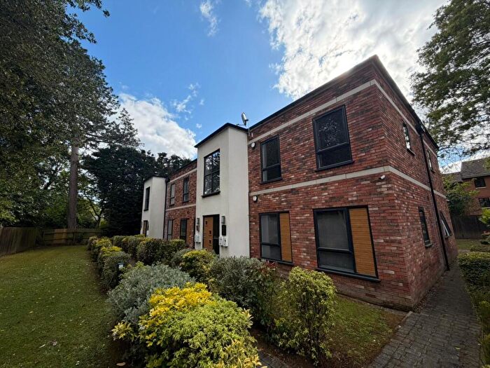 2 Bedroom Flat To Rent In Hagley Road, Birmingham, West Midlands, B16