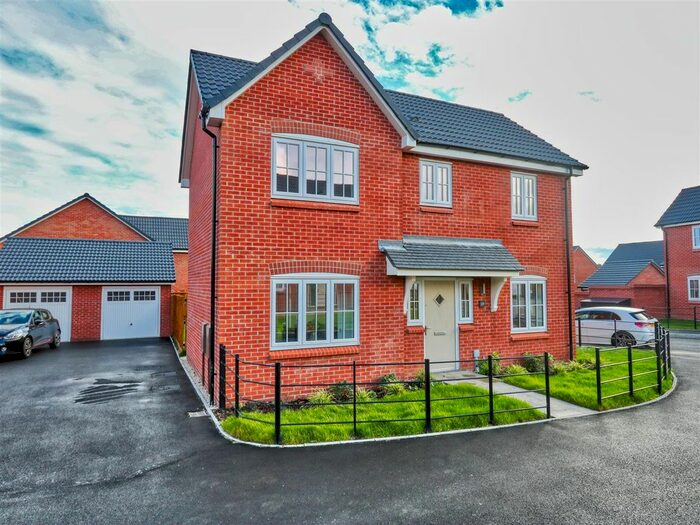 3 Bedroom Detached House To Rent In Watermint Road, Wingerworth, Chesterfield, Derbyshire, S42