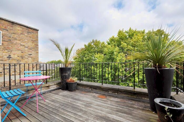 2 Bedroom Flat To Rent In Harcourt Terrace, London, SW10