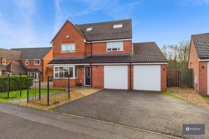 6 Bedroom Detached House For Sale In Aris Way, Buckingham, MK18