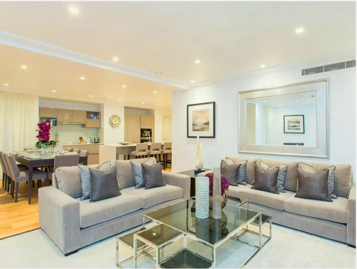 2 Bedroom Flat To Rent In Park Street, London, W1K