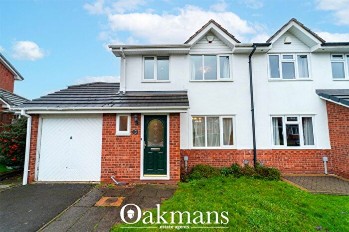 3 Bedroom Semi Detached House For Sale In York Close, Birmingham, West Midlands, B30