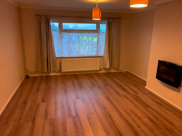 2 Bedroom Maisonette To Rent In White Lion Road, Little Chalfont, Amersham, HP7