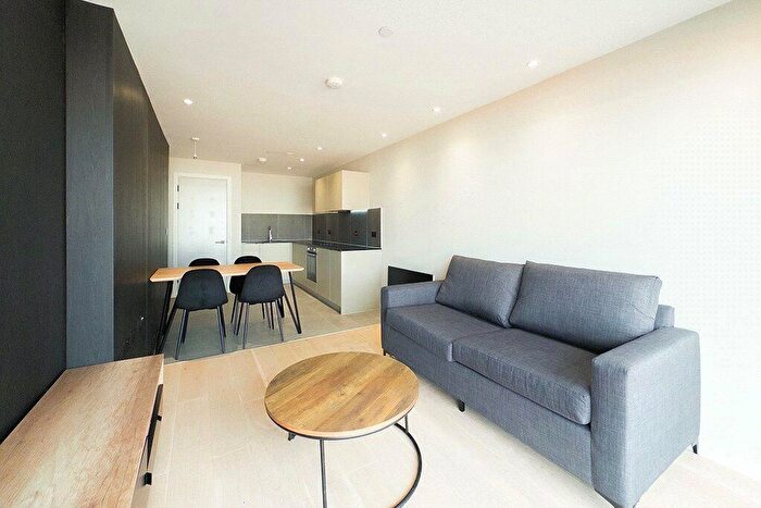 1 Bedroom Apartment To Rent In Spinners Way, Castlefield, Manchester, M15