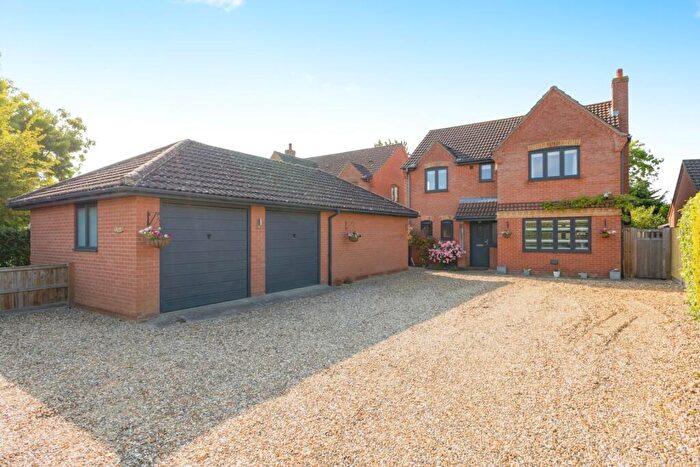 4 Bedroom Detached House For Sale In Norwich Road, Besthorpe, Attleborough, NR17