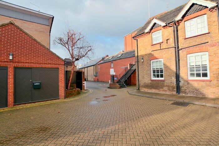 3 Bedroom Flat To Rent In Redford Way, Uxbridge, UB8