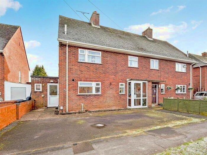 3 Bedroom Semi-Detached House To Rent In Tollgate Road, Andover, SP10