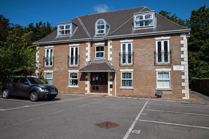 1 Bedroom Apartment For Sale In St. Lukes Court, Church Hill, BN9