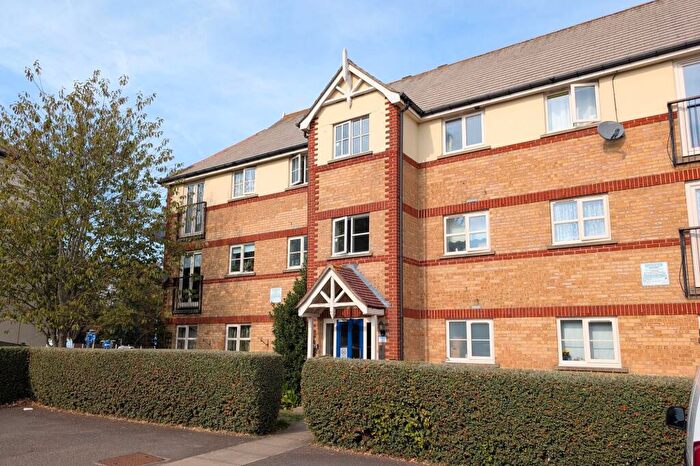 2 Bedroom Flat For Sale In Keeble Way, Braintree, CM7