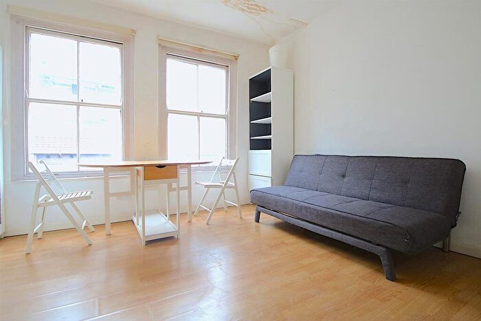 1 Bedroom Flat To Rent In Middlesex Street, London, E1