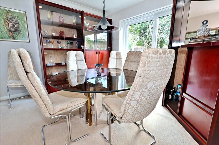 4 Bedroom Detached House For Sale In Lovelace Drive, Pyrford, Woking, Surrey, GU22