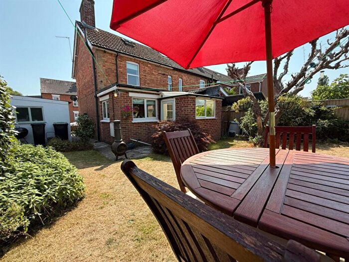 3 Bedroom Semi-Detached House For Sale In New Borough Road, Wimborne, BH21