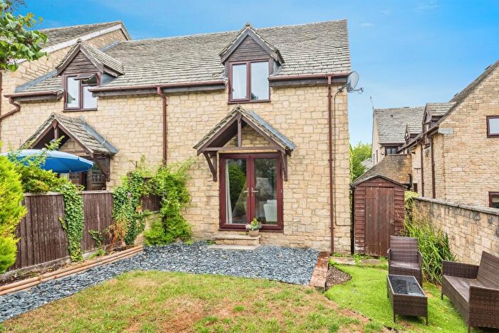 2 Bedroom End Of Terrace House For Sale In Thorney Leys, Witney, OX28