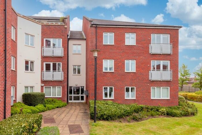 2 Bedroom Flat To Rent In Beech Road, Headington, Oxford, OX3