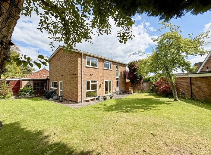 4 Bedroom Detached House For Sale In Sandalwood Road, Loughborough, LE11