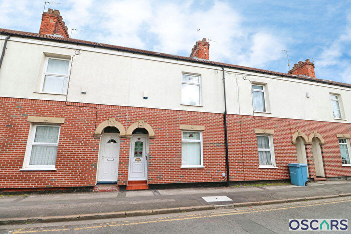 2 Bedroom Terraced House For Sale In Walliker Street, Hull, HU3