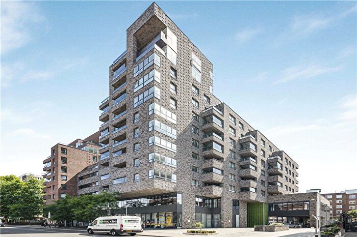 2 Bedroom Flat To Rent In Upper Richmond Road, Putney, SW15