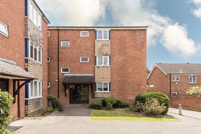 1 Bedroom Flat To Rent In Murray Road, Ealing, W5