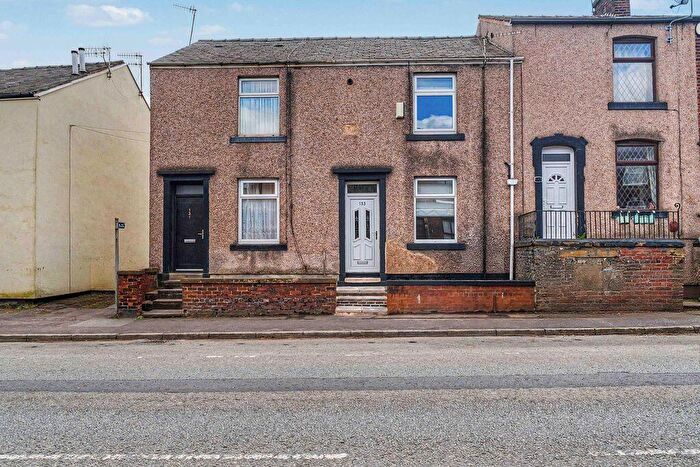 2 Bedroom Terraced House For Sale In Featherstall Road, Littleborough, OL15
