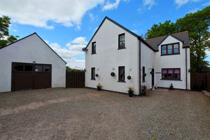 5 Bedroom Detached House For Sale In Hundleton, Pembroke, SA71