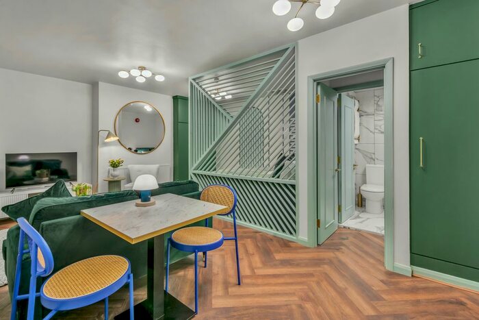 Studio To Rent In Eardley Crescent, London, SW5