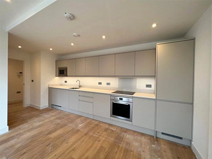 2 Bedroom Flat To Rent In Farnborough Road, Farnborough, Surrey, GU14