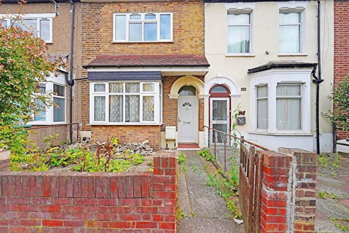 3 Bedroom Terraced House For Sale In South Birkbeck Road, London, E11