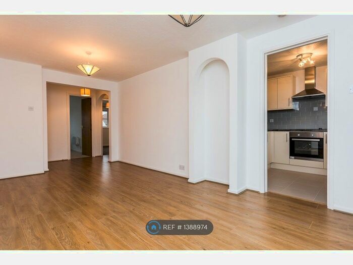 2 Bedroom Flat To Rent In Conifer Way, North Wembley, HA0