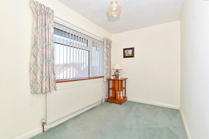 3 Bedroom End Of Terrace House For Sale In Lubbock Close, Maidstone, Kent, ME15