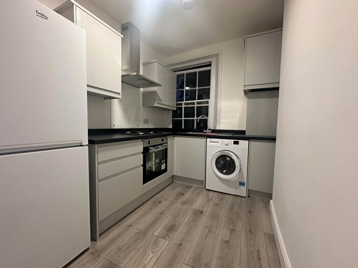 1 Bedroom Flat To Rent In Caledonian Road, London, N1