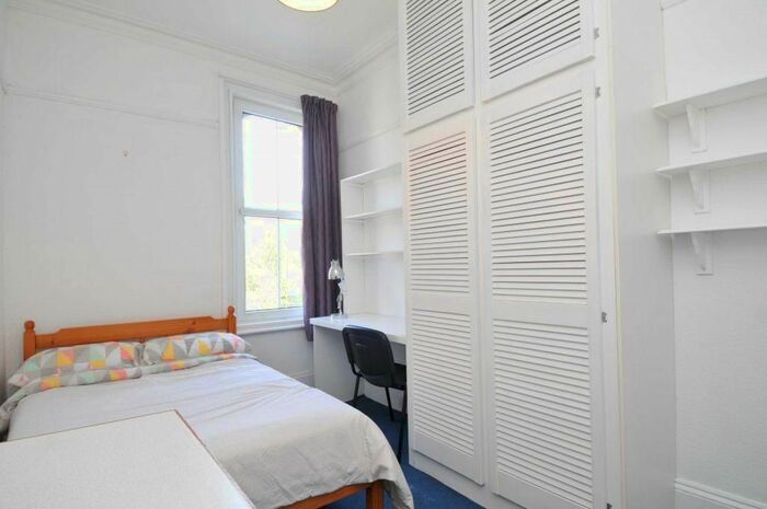 4 Bedroom Flat To Rent In Napier Terrace, Plymouth PL4