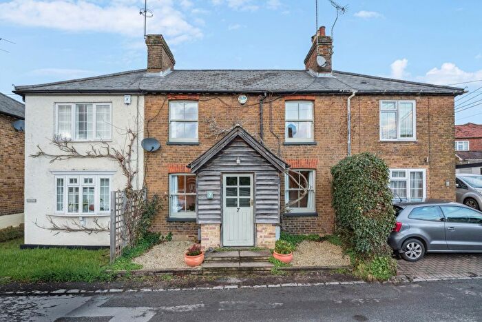2 Bedroom Terraced House For Sale In Hedsor Road, Bourne End, SL8