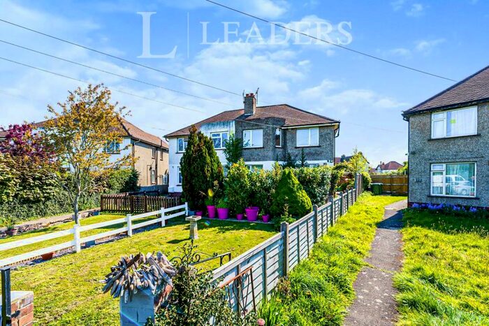 2 Bedroom Flat To Rent In Highfield Gardens, PO22