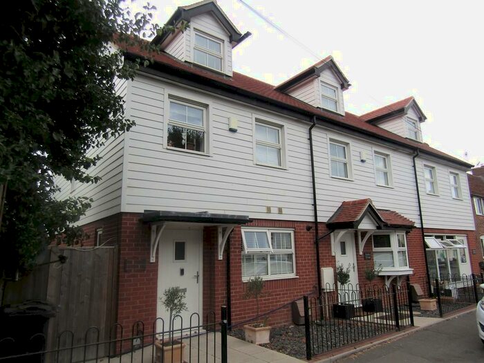 3 Bedroom End Of Terrace House To Rent In High Street, Thorpe-le-soken, CO16