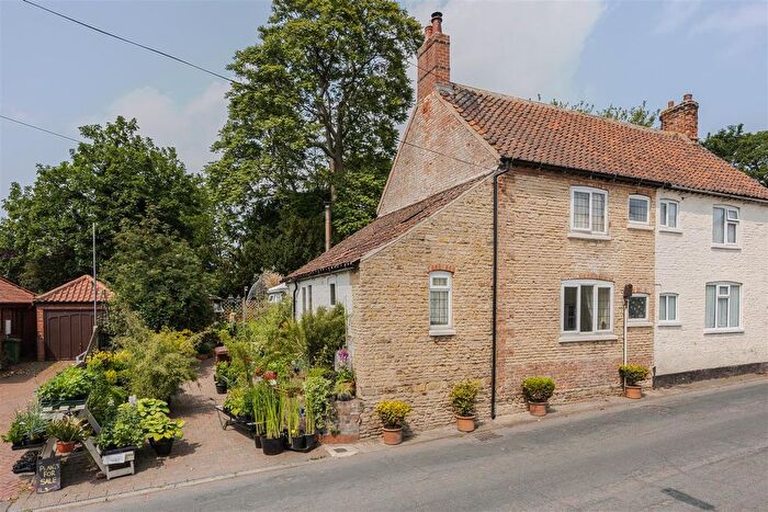 2 Bedroom Semi-Detached House For Sale In Hart Lane, Winterton, DN15