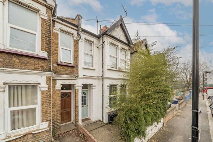 1 Bedroom Flat For Sale In Midland Terrace, Acton, NW10