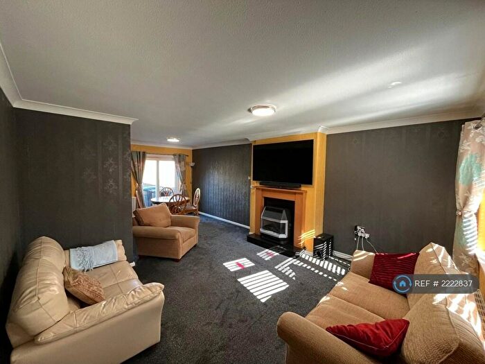 3 Bedroom Semi-Detached House To Rent In Brackenfield Road, Durham, DH1