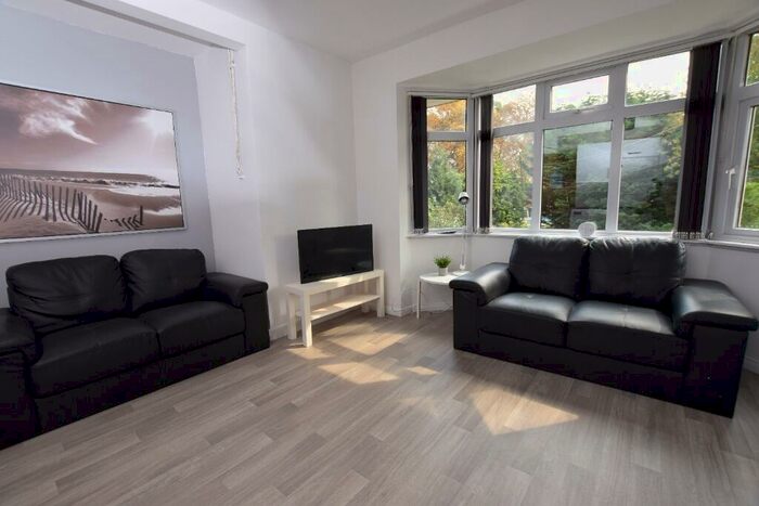 3 Bedroom Flat To Rent In London Road, Far Cotton, Northampton, NN4