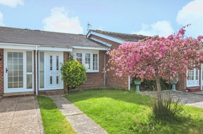 1 Bedroom Terraced Bungalow To Rent In Ledbury Way, Pagham, Bognor Regis, West Sussex, PO21
