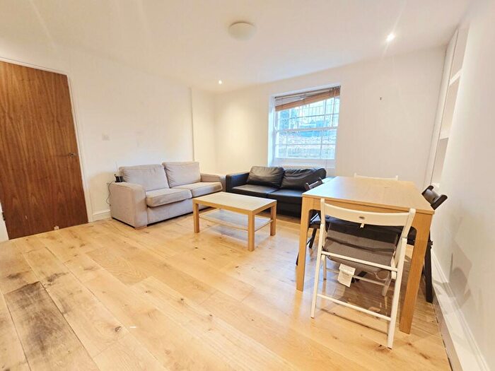 3 Bedroom Flat To Rent In St Johns Grove, Archway, N19
