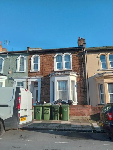 2 Bedroom Flat To Rent In Elmdene Road, London SE18