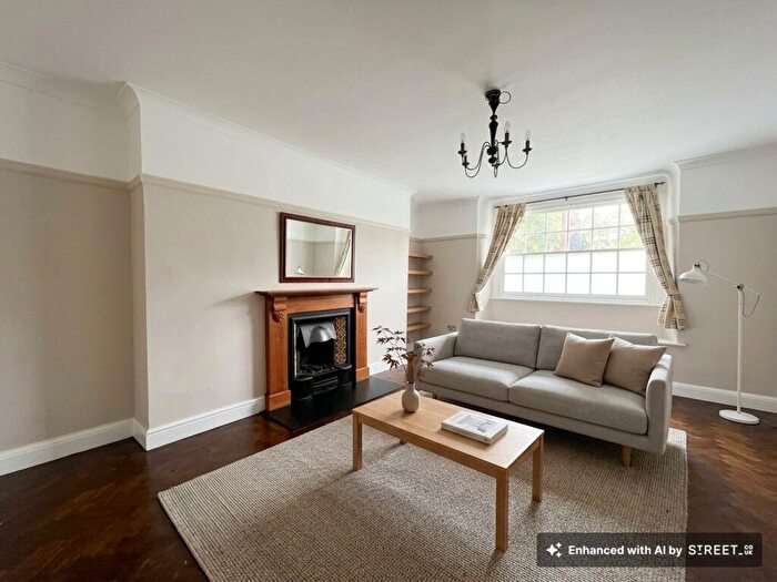 3 Bedroom Flat To Rent In Clifton, Richmond Park Road, BS8